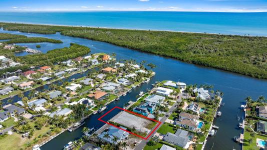 8531 SE Driftwood Street, Hobe Sound, Florida 33455