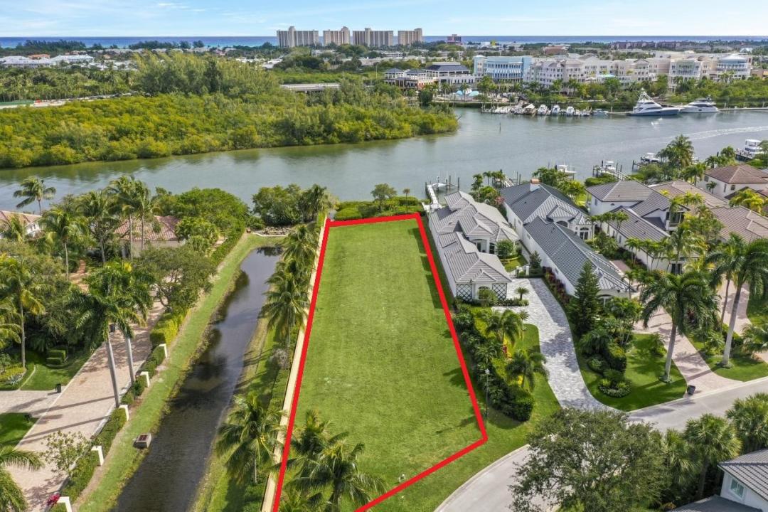 Fishermans Way, Jupiter, Florida 33477