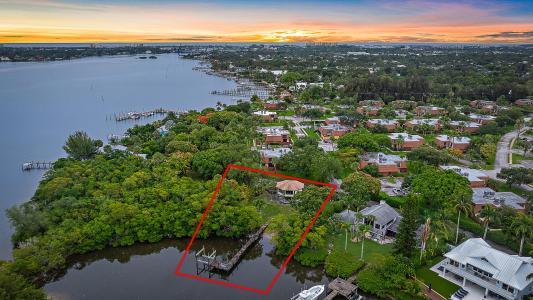 18189 49th Terrace, Loxahatchee River, Jupiter, Florida 33458
