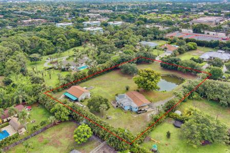 8781 N Virgina Avenue, Palm Beach Gardens, Florida 33418