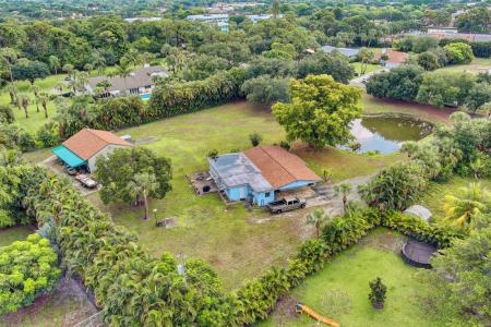 8781 N Virgina Avenue, Palm Beach Gardens, Florida 33418