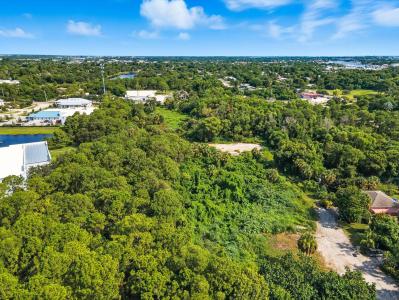 SE 43 Avenue, Stuart, Florida 34997