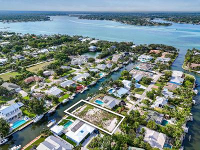 916 N Loxahatchee Drive, Jupiter, Florida 33458