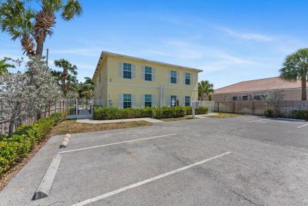 56 12MKUJQH6OCD 12th Street, Riviera Beach, Floryda 33404, USA