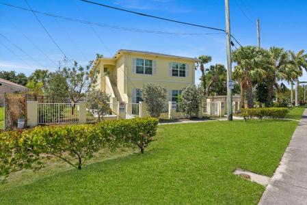 56 12MKUJQH6OCD 12th Street, Riviera Beach, Floryda 33404, USA