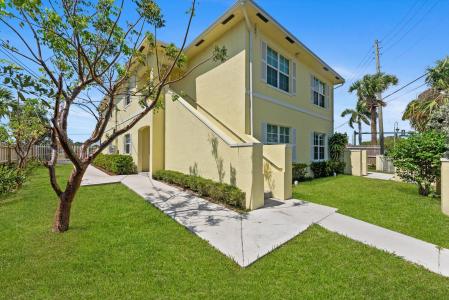 56 12MKUJQH6OCD 12th Street, Riviera Beach, Floryda 33404, USA