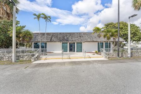1200 E Blue Heron Boulevard, Riviera Beach, Florida 33404
