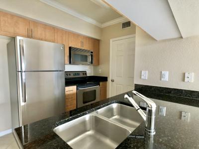 6450 Emerald Dunes 301 Drive, West Palm Beach, Florida 33411