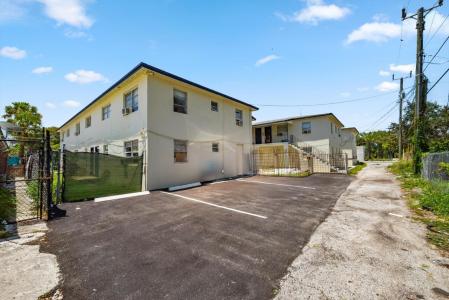 925 6th Street 1-4, West Palm Beach, Florida 33401
