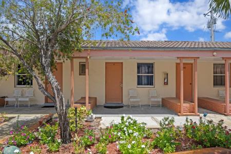 7800 S Dixie Highway, West Palm Beach, Florida 33405