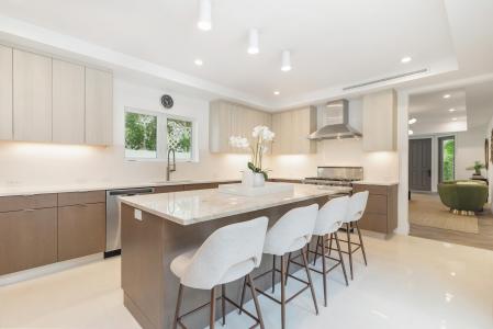 443 Seaview Avenue, Palm Beach, Florida 33480