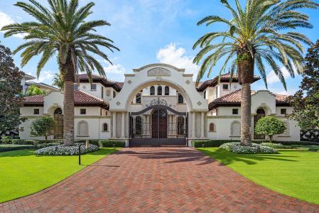 2055 Royal Palm Way, Boca Raton, Florida 33432