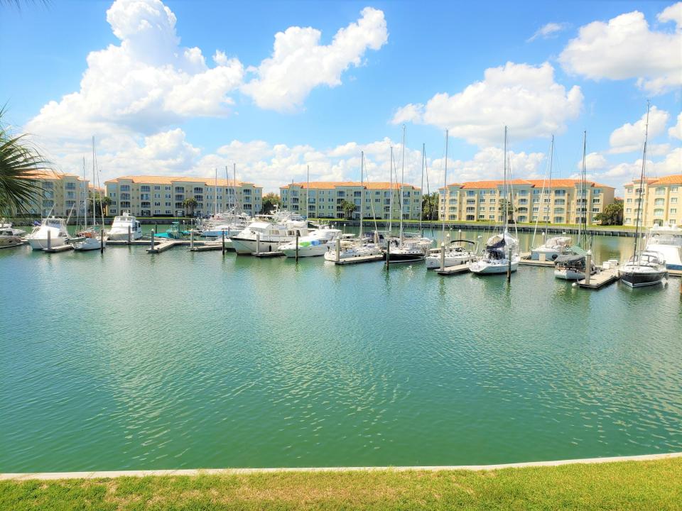 10 Harbour Isle Drive E 204, Harbour Isle, Fort Pierce, Florida 34949