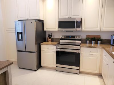 10 Harbour Isle Drive E 204, Harbour Isle, Fort Pierce, Florida 34949