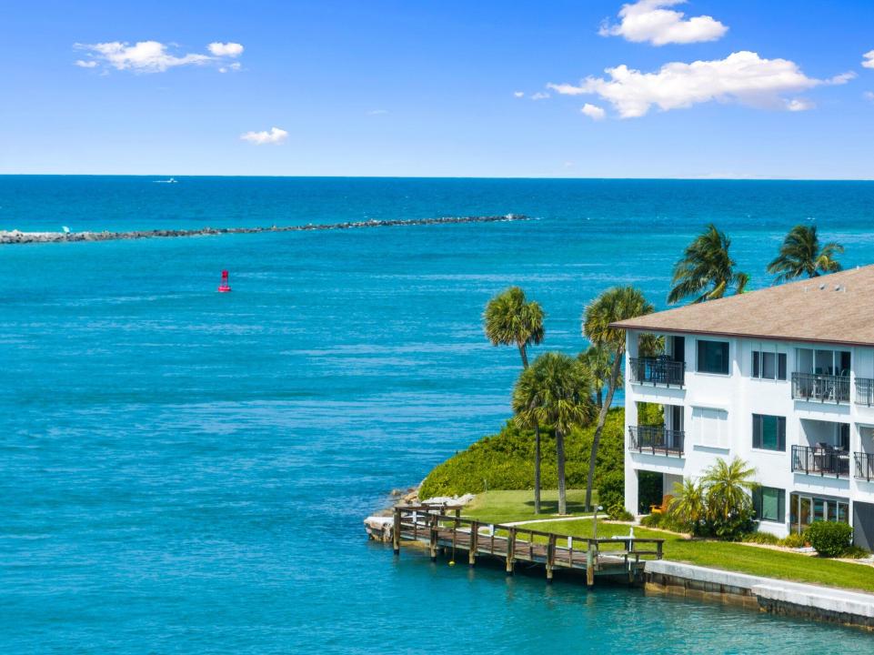 1630 Seaway ( Jimmy Buffet Highway) Drive 307, Fort Pierce, Florida 34950