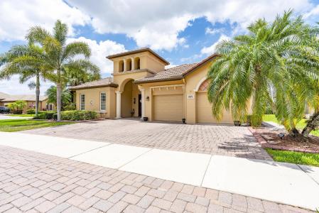 885 SW Grand Reserves Boulevard, THE VINEYARDS, Port Saint Lucie, Florida 34986