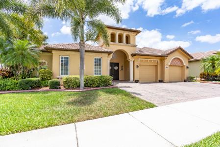 885 SW Grand Reserves Boulevard, THE VINEYARDS, Port Saint Lucie, Florida 34986