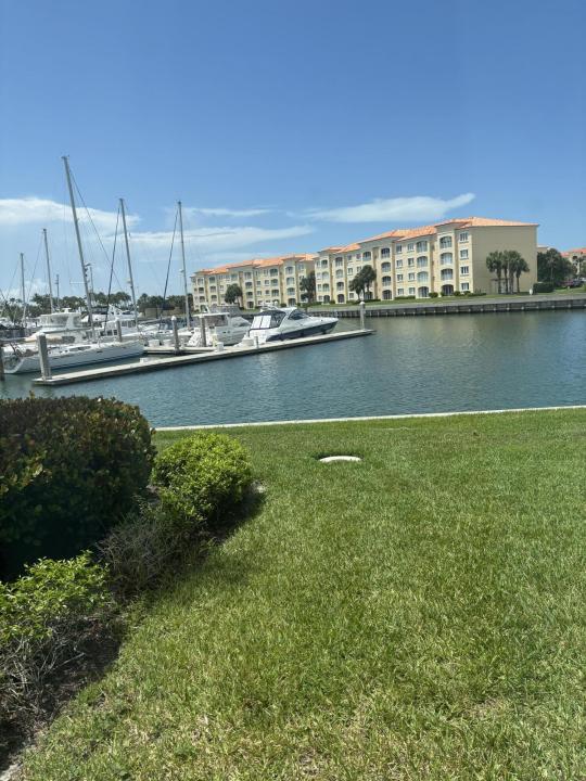 16 Harbour Isle Drive W 104, Fort Pierce, Florida 34949