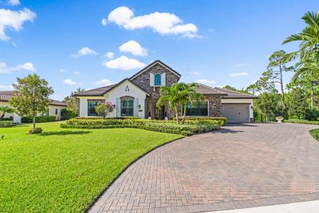 19240 SE Hidden Bridge Court, Jupiter, Florida 33458