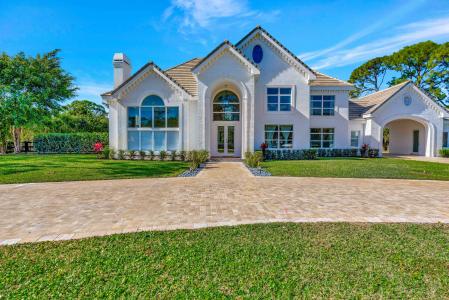 7693 Steeplechase Drive, Palm Beach Gardens, Florida 33418
