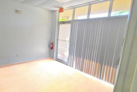 5501 N Nob Hill Rd 5513 & 5517, Sunrise, Florida 33351
