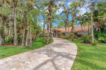 8140 NW 51st Pl, Coral Springs, Florida 33067