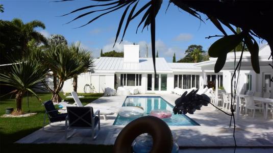 9007 NE 10th Ave, Miami, Флорида 33138, Соединенные Штаты