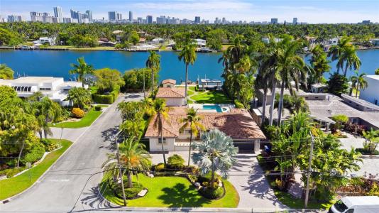 1100 N Northlake Dr, Hollywood, Флорида 33019, Соединенные Штаты