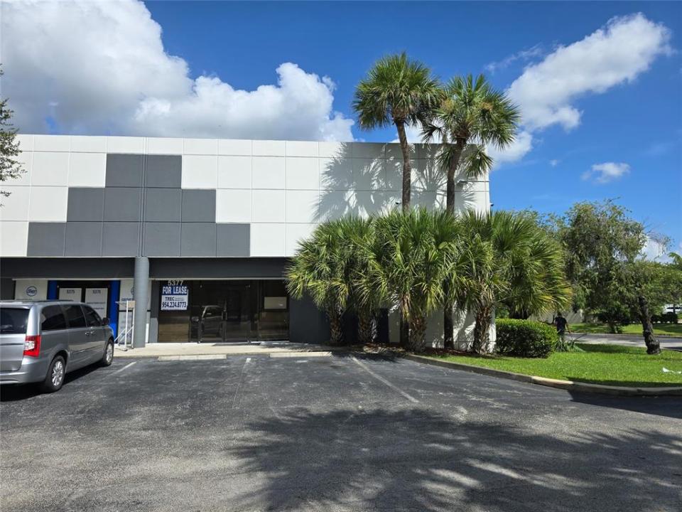 5377 N Hiatus Rd, Sunrise, Florida 33351