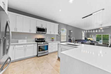 717 NE 22nd Dr, Wilton Manor Central, Wilton Manors, فلوريدا 33305, الولايات المتحدة