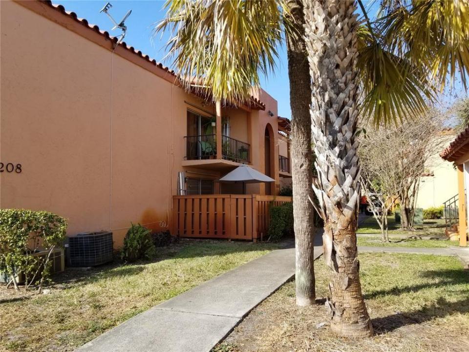 7208 Fairway Dr I9, Miami Lakes, Floride 33014, États-Unis