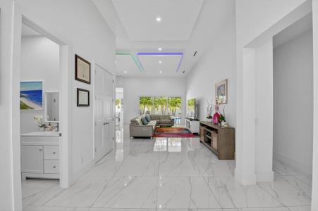 711 NE 6th st, Boca Raton, Florida 33432