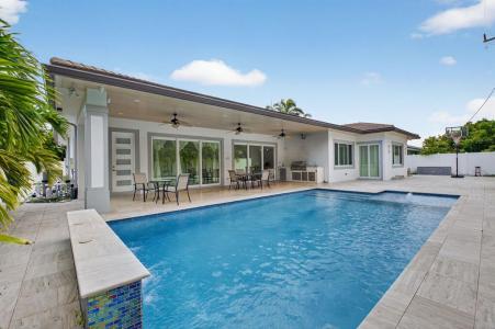711 NE 6th st, Boca Raton, Florida 33432