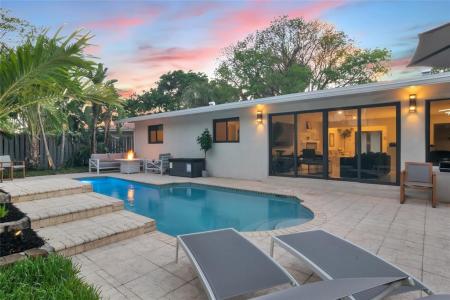 2748 NW 9th Ln, Jenada Villas, Wilton Manors, פלורידה 33311, ארצות הברית של אמריקה 