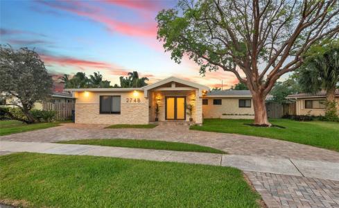 2748 NW 9th Ln, Jenada Villas, Wilton Manors, פלורידה 33311, ארצות הברית של אמריקה 