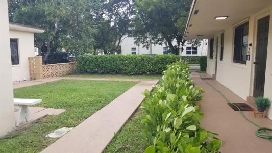 803 NE 8th St, Hallandale Beach, Florida 33009, Stati Uniti