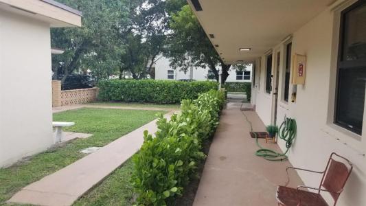 803 NE 8th St, Hallandale Beach, Florida 33009, Stati Uniti