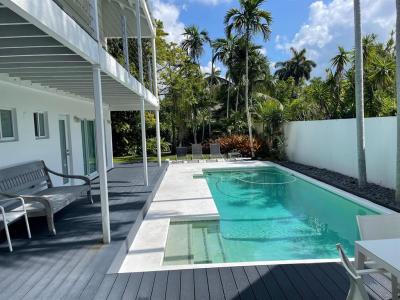 8301 NE 10th Ave, Miami, Florida 33138, Stati Uniti