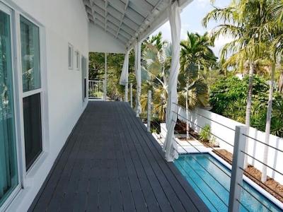 8301 NE 10th Ave, Miami, Florida 33138, Stati Uniti