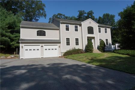 16 Louise Ann Drive, Smithfield, Rhode Island 02917