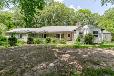 101 Cobble Hill Road, Lincoln, RI 02865, USA