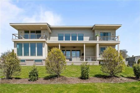 82 Ellery Road, Newport, Rhode Island 02840