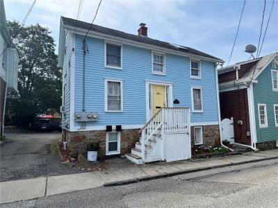 21 Pope Street 2, Newport, RI 02840, USA