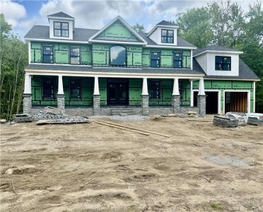 12 Beechwood Drive, Cranston, Rhode Island 02921