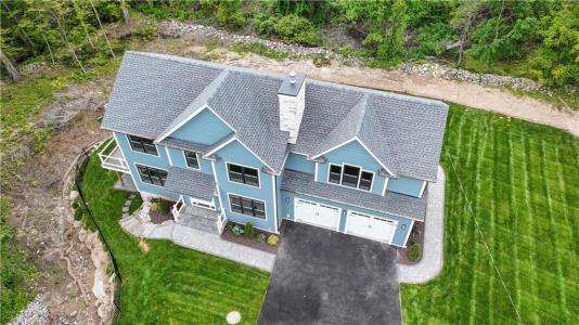 9 CHASE Lane, Lincoln, Rhode Island 02865