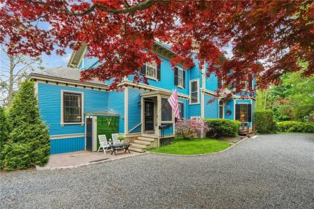 43 Old Beach Road, Newport, Rhode Island 02840