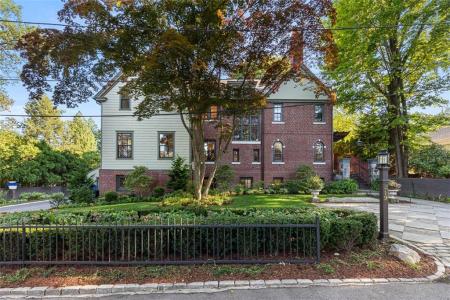 79 Clarendon Avenue, Providence, RI 02906, USA