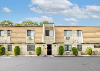 132 Hoffman Avenue 207, Cranston, RI 02920, USA