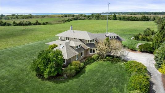 550 Cards Pond Road, South Kingstown, Rhode Island 02879