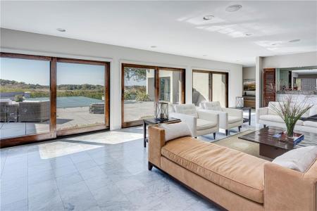 111 Ocean Avenue, Newport, Rhode Island 02840